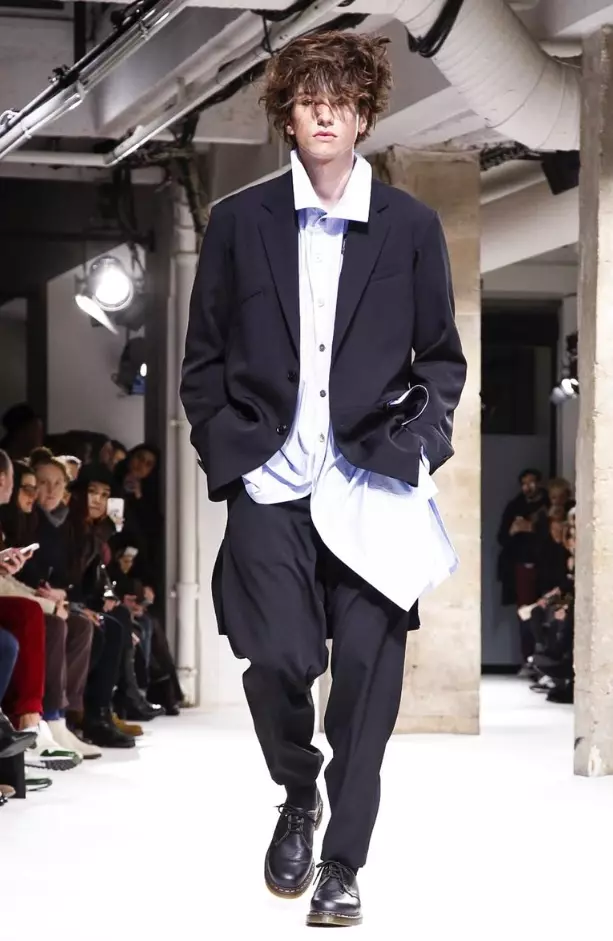 yohji-yamamoto-herrafatnaður-haust-vetur-2017-paris37