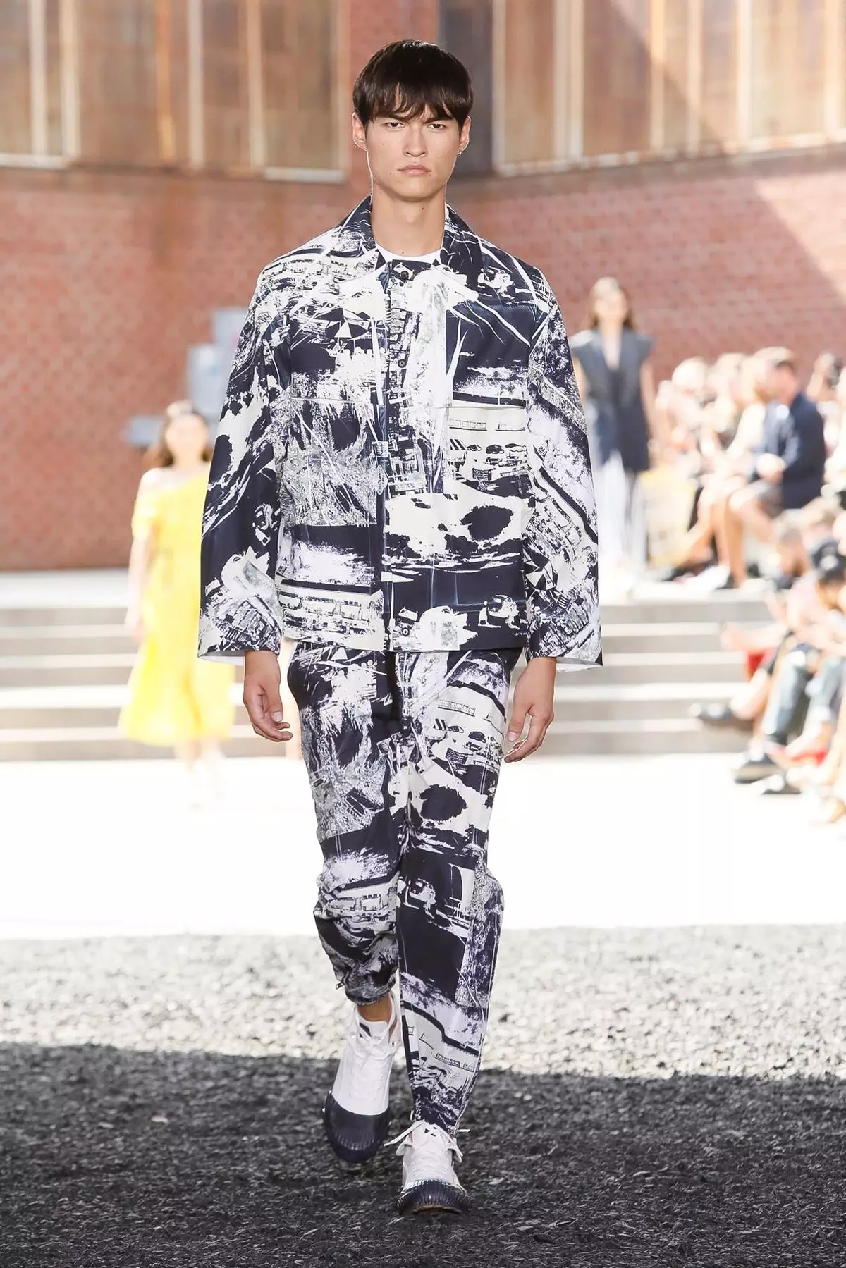 3.1 Handang Isuot ni Phillip Lim ang Tag-init ng Tag-init 2020 New York