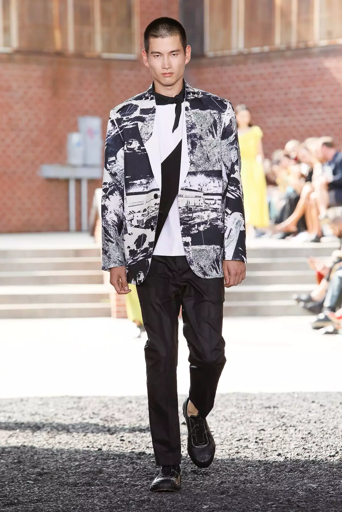 3.1 Phillip Lim Sẵn sàng mặc đồ Xuân Hè 2020 tại New York