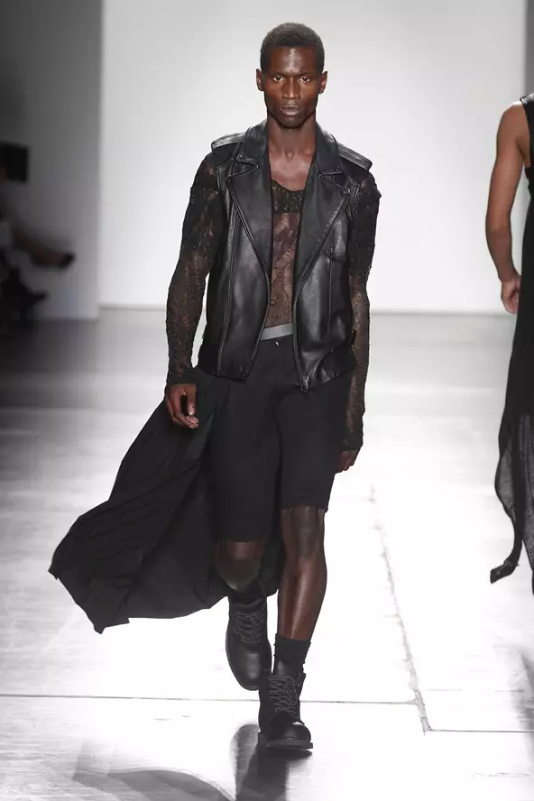 Iniharap ng ADA+ NIK sa Women's Collection sa New York City ang ilang disenyo para sa mga lalaki, pabalik sa black, nude at leather na dark motto jacket ay usong-uso para ngayong Spring 2016, at ito ay isang dark side na ipinakita ng dalawa sa Mens London Collection nitong unang bahagi ng taon.