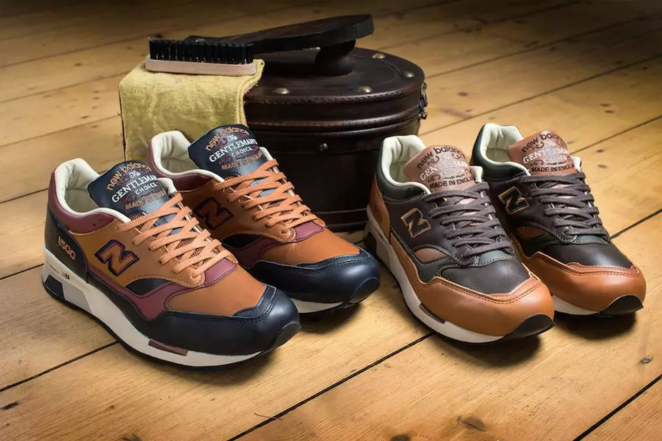 Nagħtu ħarsa aktar mill-qrib lejn in-New Balance M1500 Made in England ‘Gentleman’s Pack’, online issa. Bl-użu ta' uċuħ tal-ġilda sħaħ f'firxa ta' lwien meqjusa li jvarjaw minn kannella ċar għal kannella skur għal aħdar tat-tlielaq, kull żarbun għandu interjuri miksija bil-ġilda u l-decals tal-firma kollha tad-disinn OG bħall-callout M1500, is-soleunit ENCAP u "N" żgħir irrakkmat. branding mal-pannell tal-ġenb. http://www.endclothing.co.uk/brands/new-balance