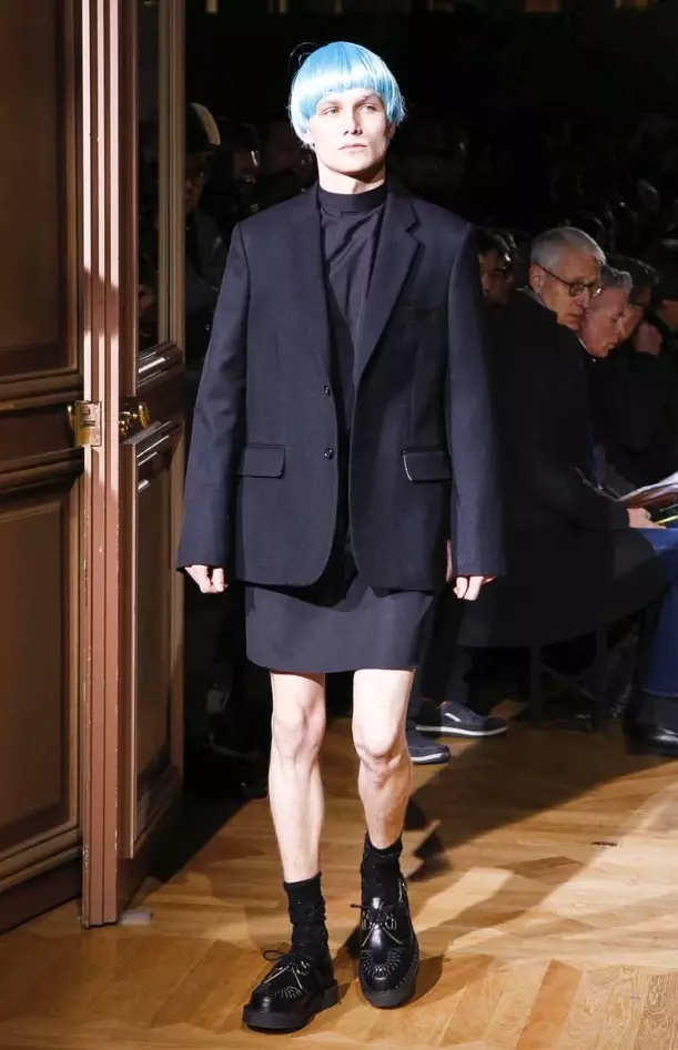 com-des-garcons-homme-plus-menswear-thu-đông-2017-paris11