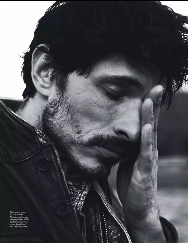 Andrés Velencoso אין 'סורוויוואַל מאָדע' פֿאַר גק אויסטראַליע, מאַרץ / אפריל 2016. פאָטאָס דורך טאַד בערי. סטיילד דורך וויקטאָריאַ באַרטלעטט.