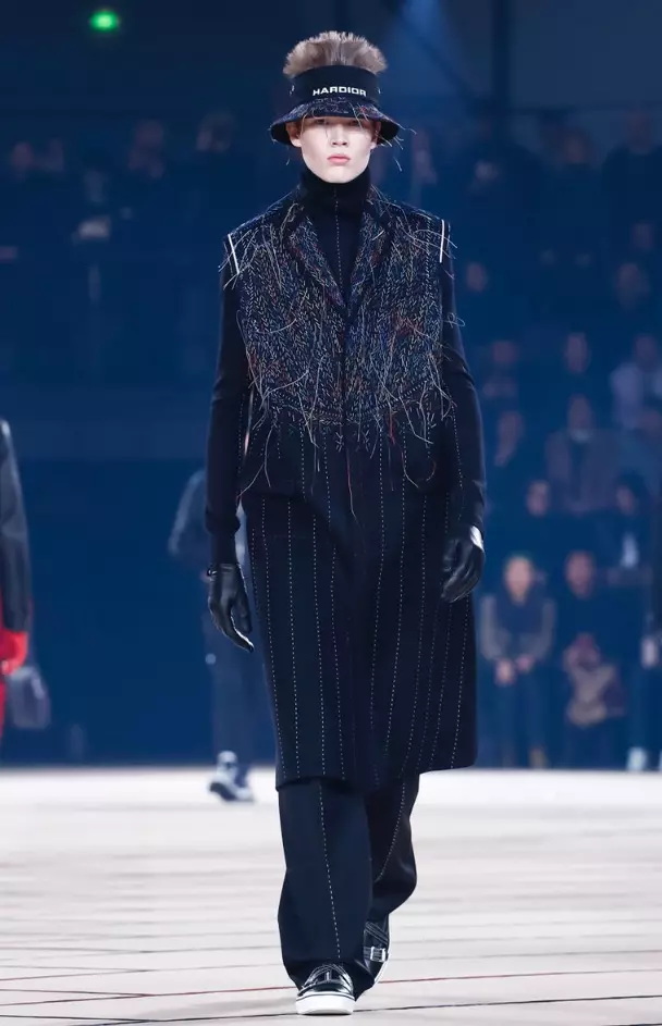 dior-homme-romane-bărbați-toamnă-iarnă-2017-paris17