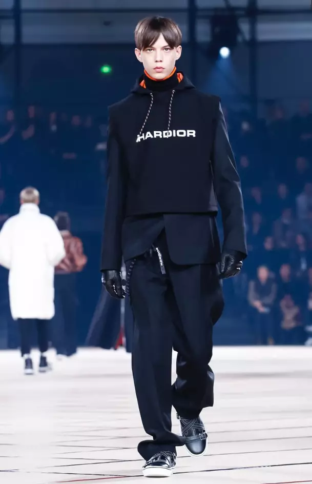 dior-homme-kişi geyimləri-payız-qış-2017-paris4