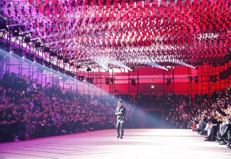 dior-homme-veshje për meshkuj-vjeshtë-dimër-2017-paris45