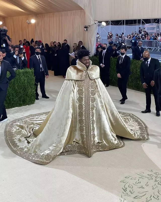 ຜູ້ຊາຍຢູ່ທີ່ 2021 Met Gala ສະເຫຼີມສະຫຼອງໃນອາເມລິກາ: ຄໍາສັບຂອງຄົນອັບເດດ: 336_10