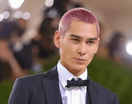 ຜູ້ຊາຍຢູ່ທີ່ 2021 Met Gala ສະເຫຼີມສະຫຼອງໃນອາເມລິກາ: ຄໍາສັບຂອງຄົນອັບເດດ: 336_14