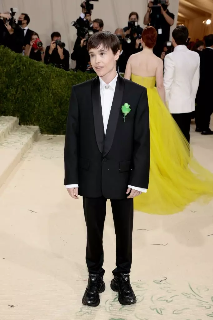 ຜູ້ຊາຍຢູ່ທີ່ 2021 Met Gala ສະເຫຼີມສະຫຼອງໃນອາເມລິກາ: ຄໍາສັບຂອງຄົນອັບເດດ: 336_27