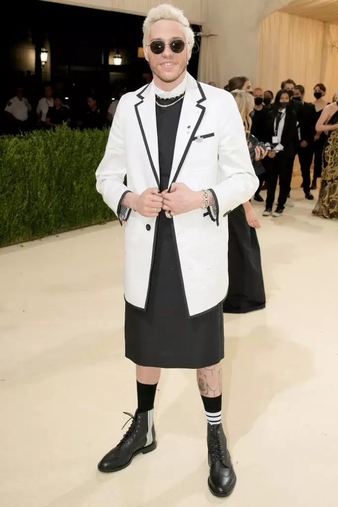 ຜູ້ຊາຍຢູ່ທີ່ 2021 Met Gala ສະເຫຼີມສະຫຼອງໃນອາເມລິກາ: ຄໍາສັບຂອງຄົນອັບເດດ: 336_29