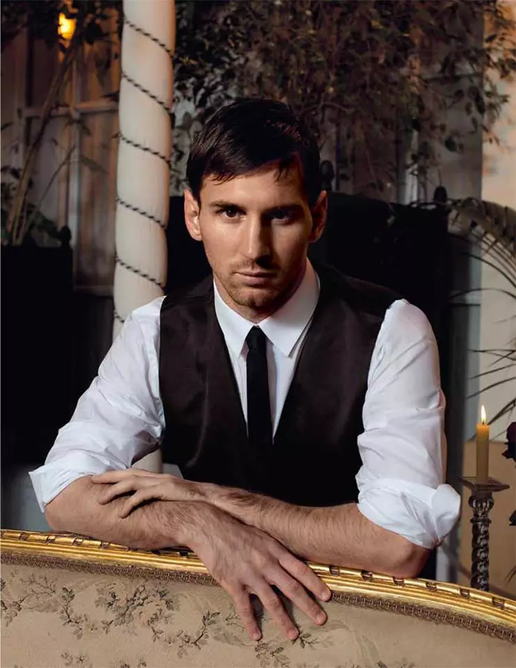 Messi goditet nga Domenico Dolce2