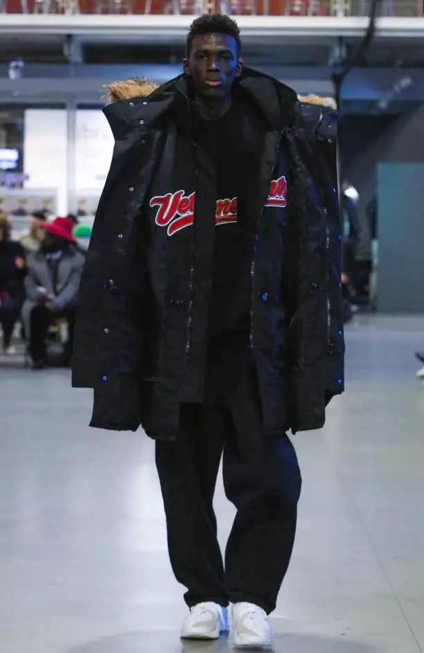 vetements-pretaj-portitaj-aŭtuno-vintro-2017-paris6