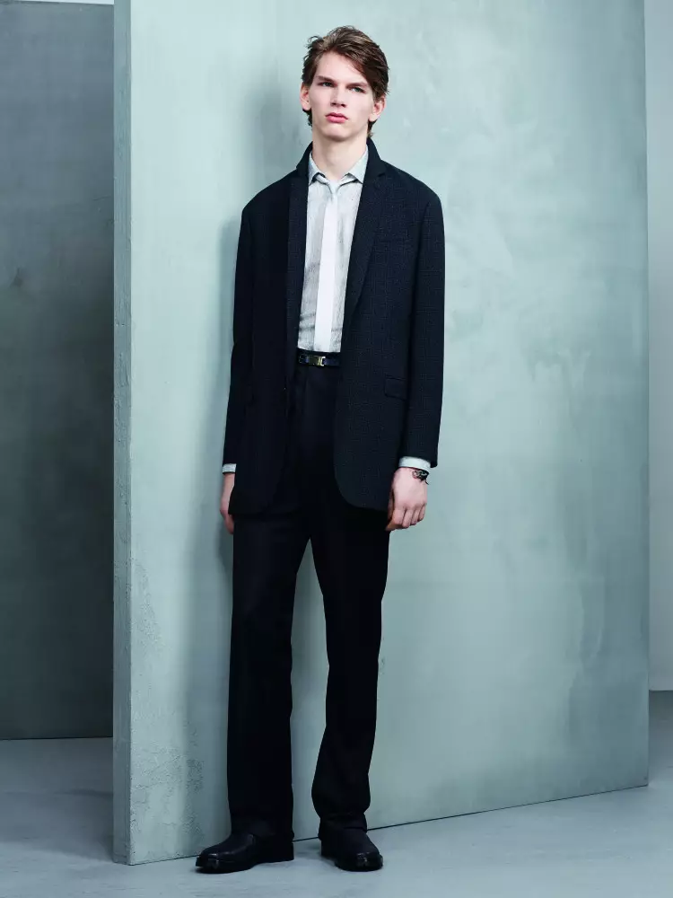 Lanvin huet a sengem Pre-Fall 2015 ganz klassesch an elegant Stécker erausbruecht.