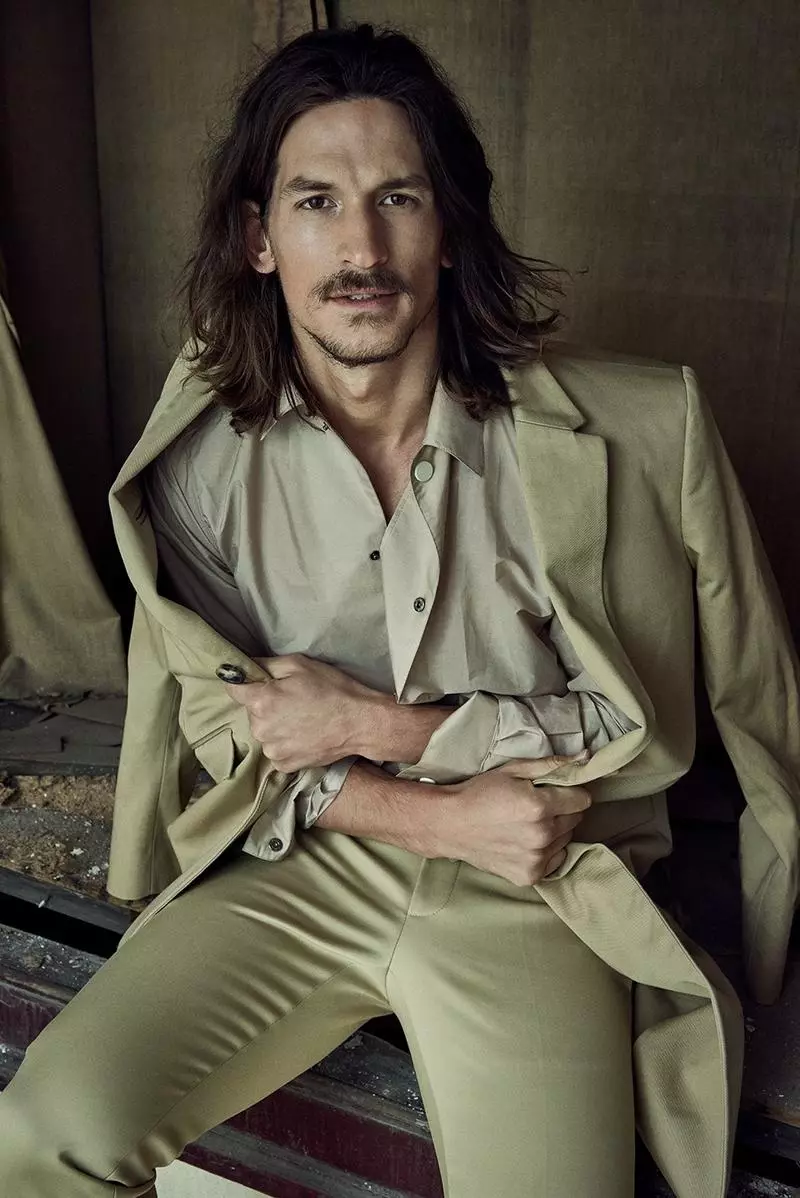 JARROD SCOTT IN LUZ NATUURLIJK (2)