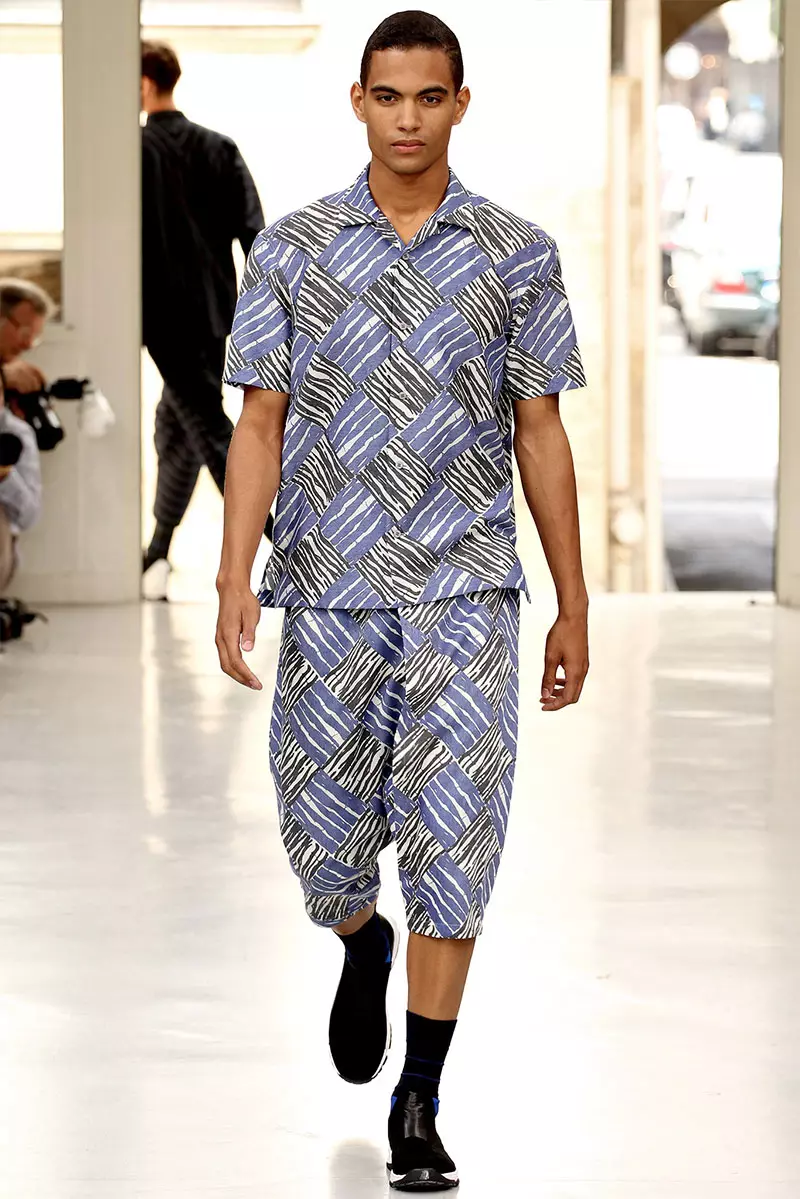 Issey_Miyake_ss14_25