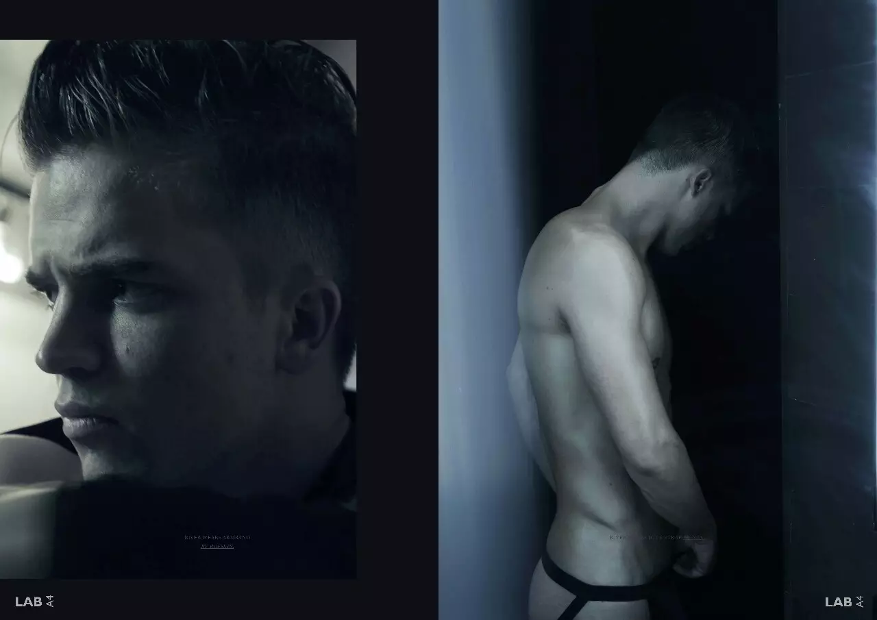 Super model River Viiperi (Mkpụrụ obi Artist Management) nke ejiji ọhụrụ na-agbasa