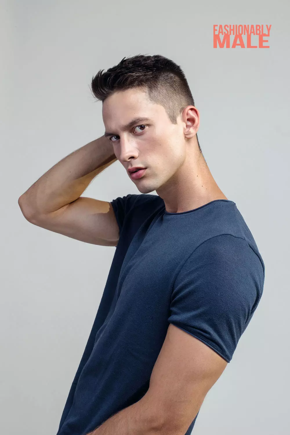 Pavel Raise av Victor Lluncor for Fashionably Male