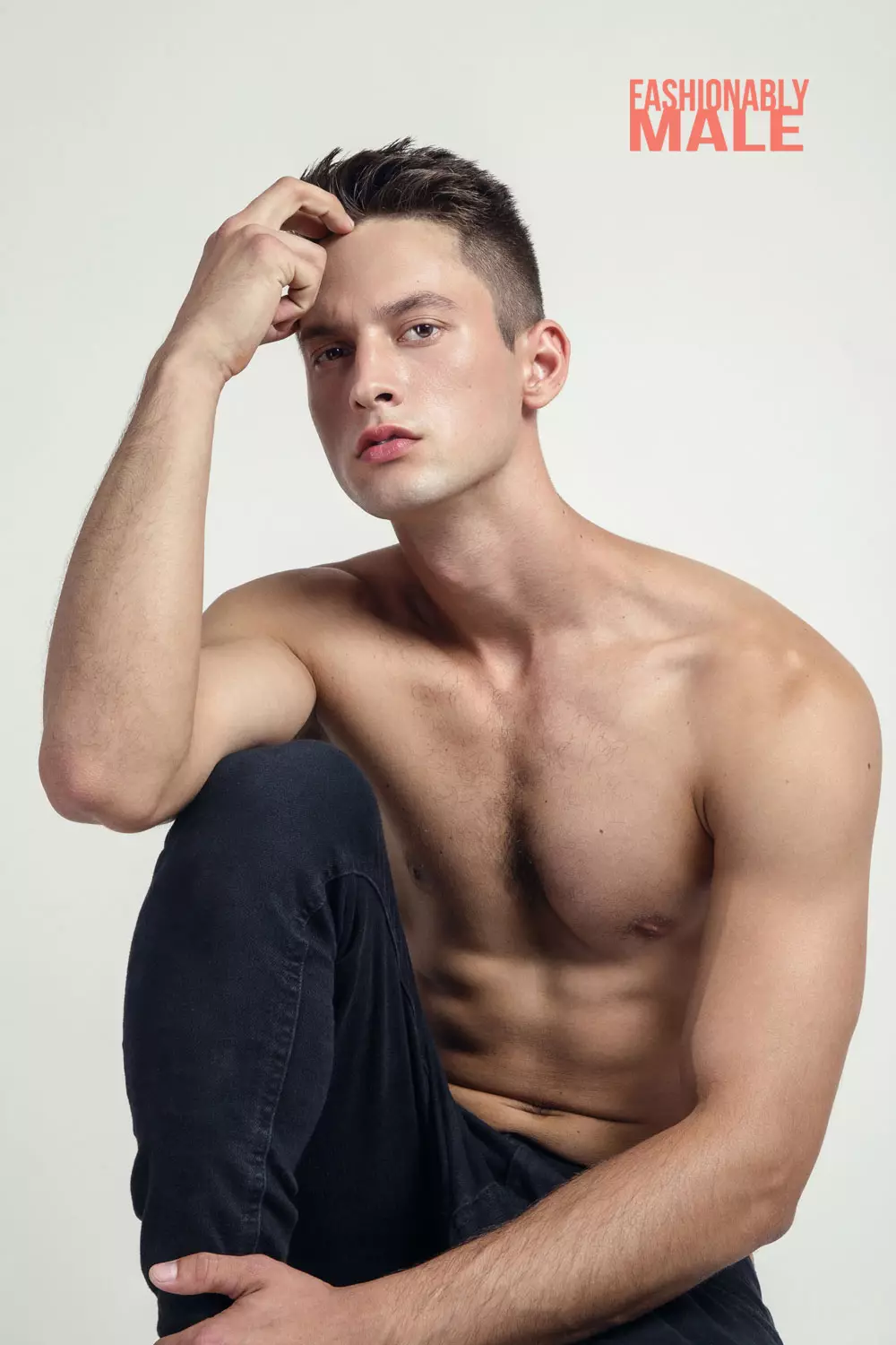 Pavel Raise oleh Victor Lluncor untuk Fashionably Male