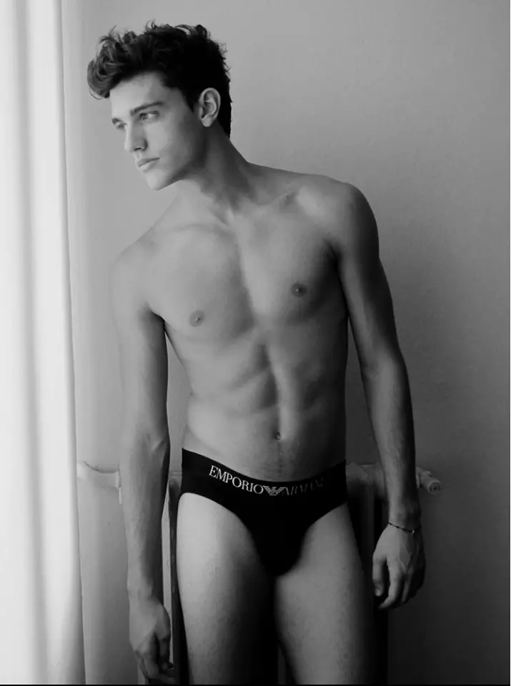 Tshiab polaroids los ntawm kuv booker David Naveira ? ua tsaug David! ? @sightmanagement #natural