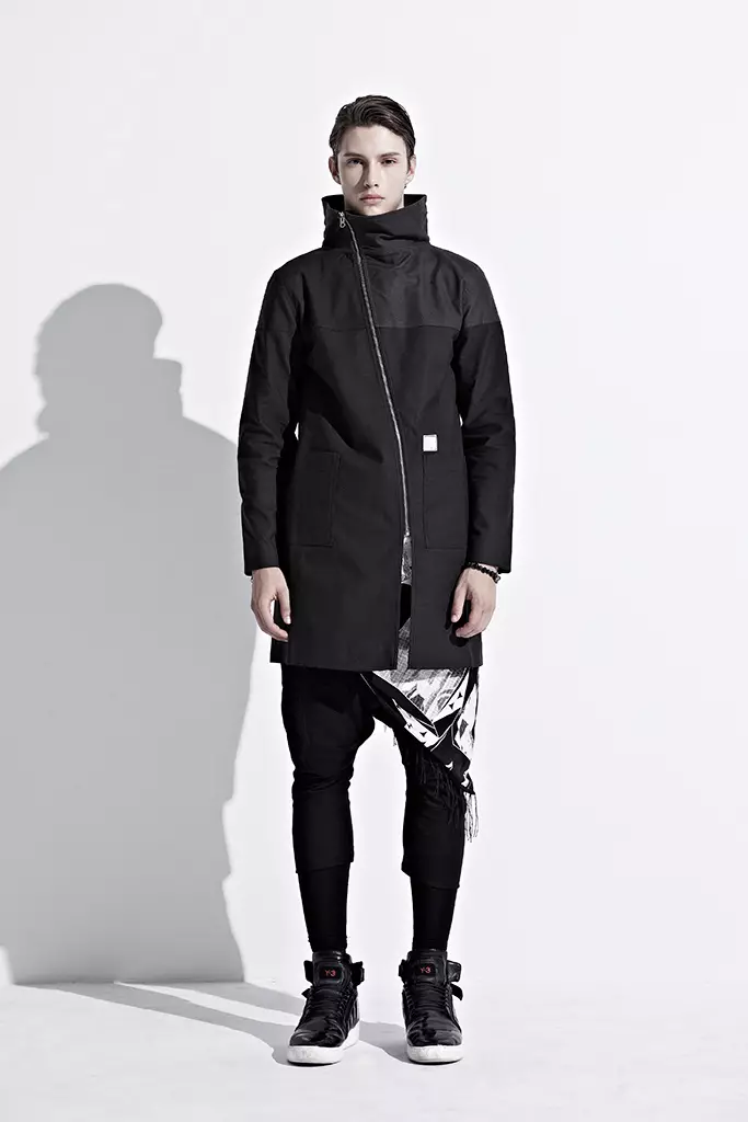 ionism-2013-fallwinter-stray-from-present-lookbook-9