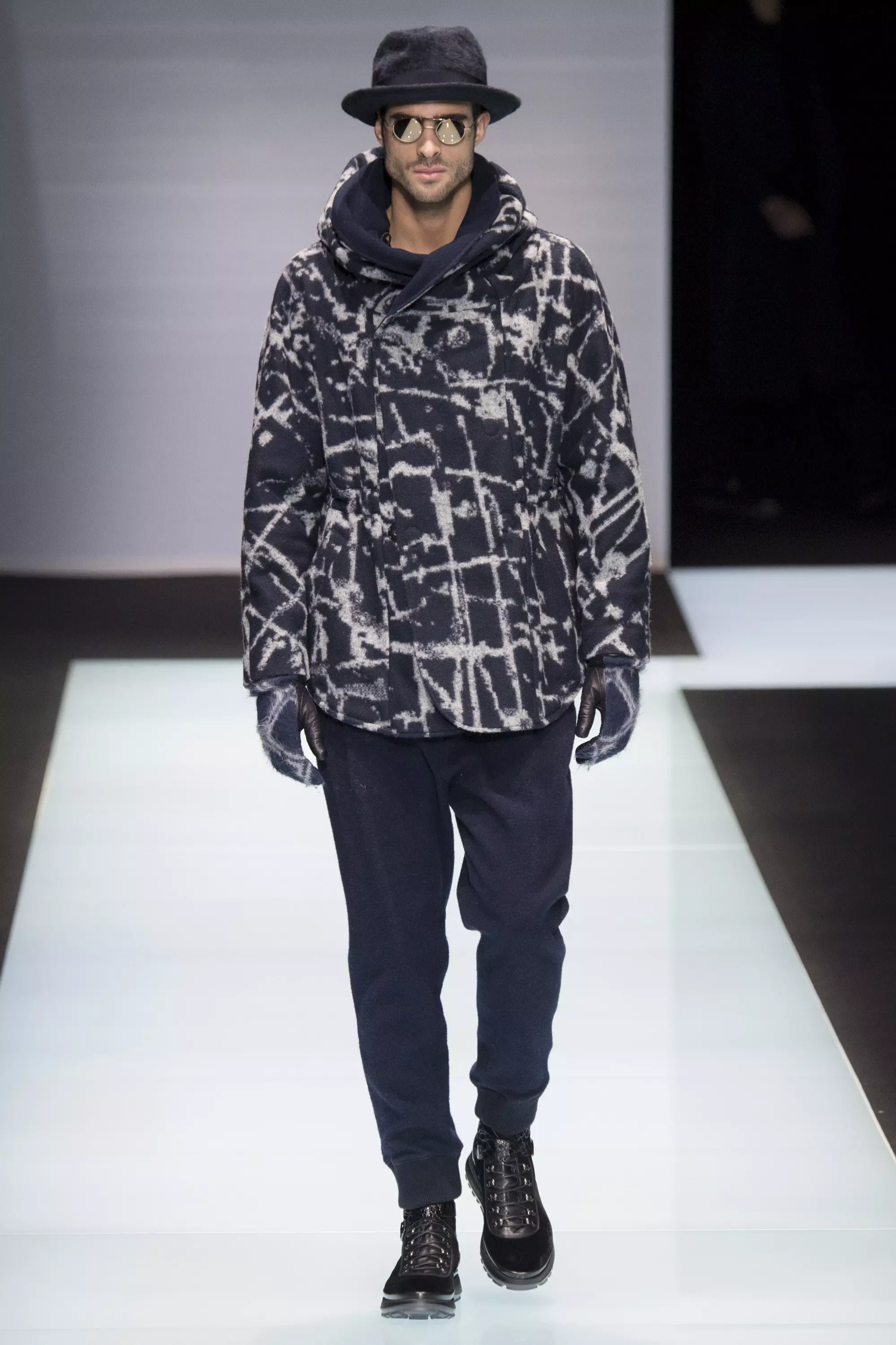 Džordžo Armani FW 16 Milan (2)