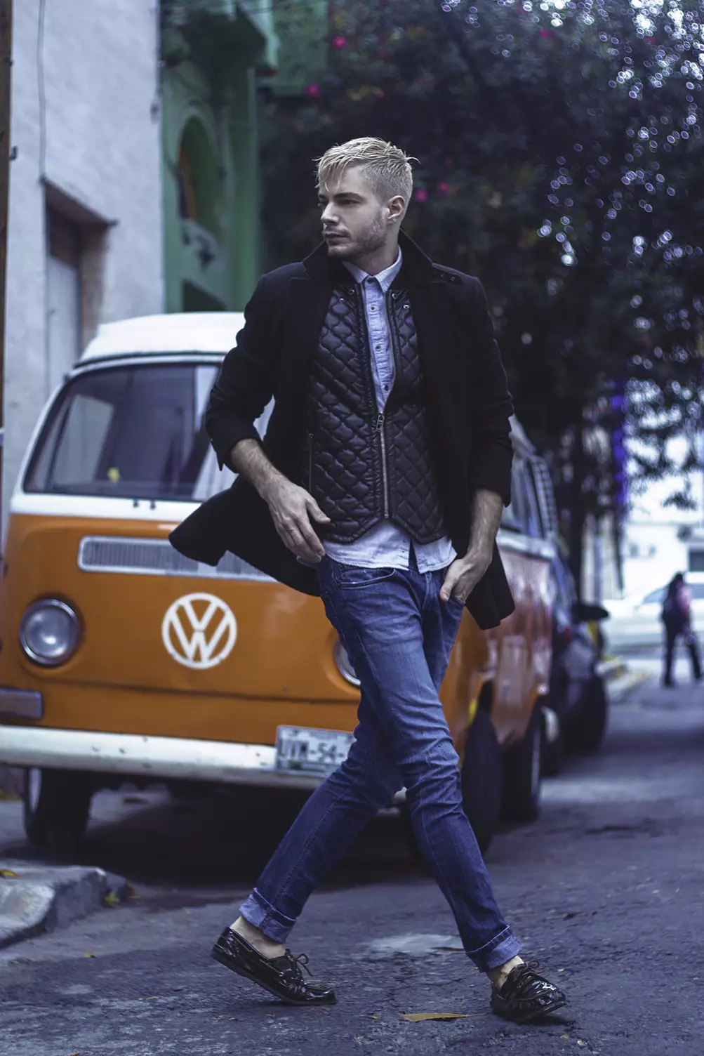 Oh, je veux que vous connaissiez ce magnifique mannequin masculin, certains d'entre vous le connaîtront, il s'agit de Veridiano Tesch de Bax Models, lors d'une session denim day shootée par Luis de La Luz.