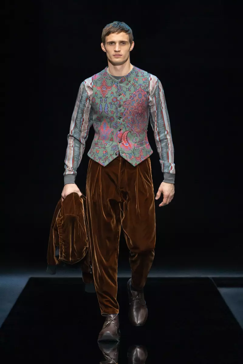 Giorgio Armani Yana Shirye Don Sawa Fall 2021 Milan 3595_45