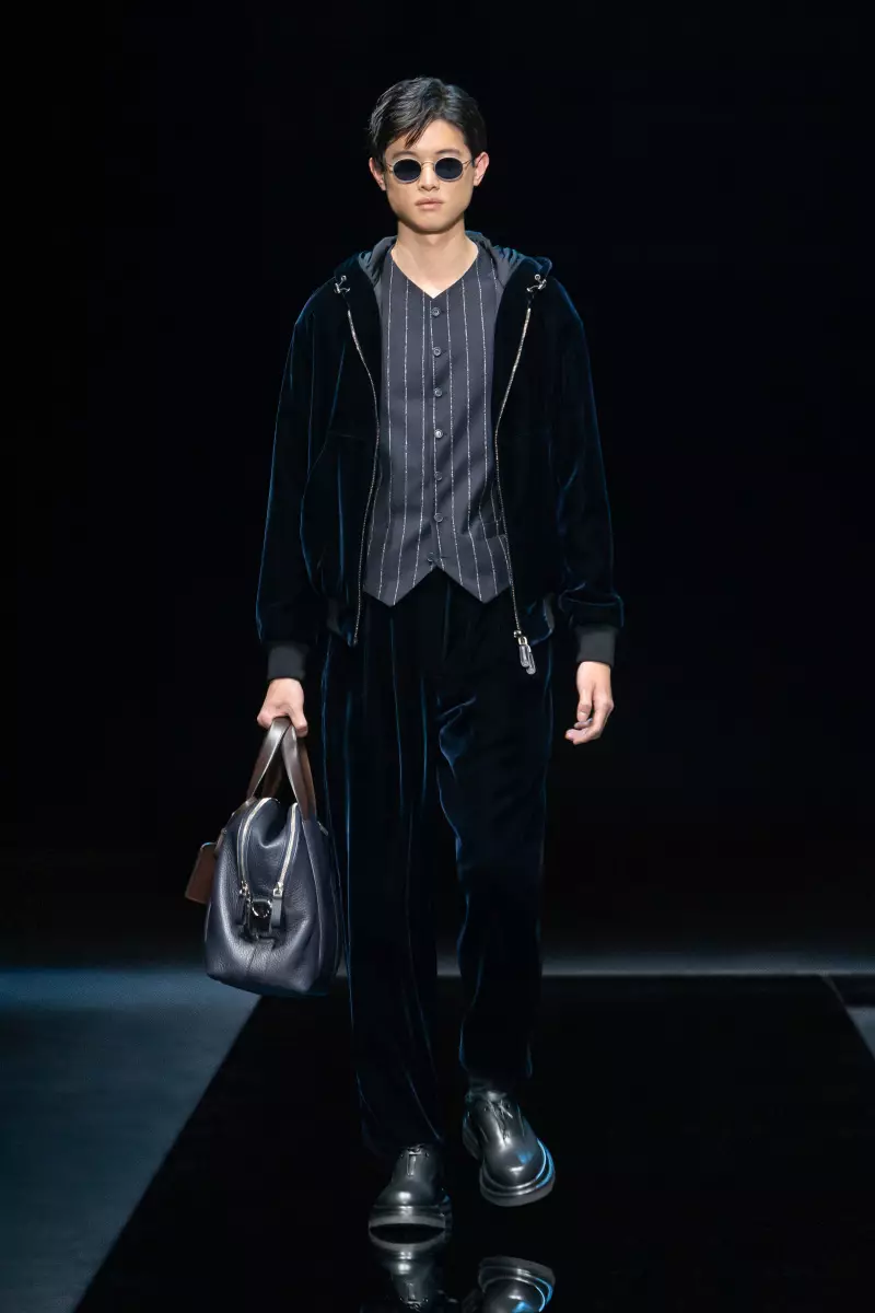 Giorgio Armani ဆောင်းရာသီ 2021 Milan ကိုဝတ်ဆင်ရန်အဆင်သင့်ဖြစ်နေပါပြီ။ 3595_54