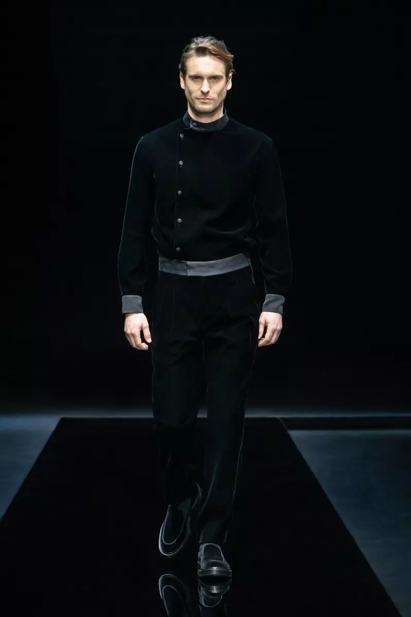 Giorgio Armani ဆောင်းရာသီ 2021 Milan ကိုဝတ်ဆင်ရန်အဆင်သင့်ဖြစ်နေပါပြီ။ 3595_66