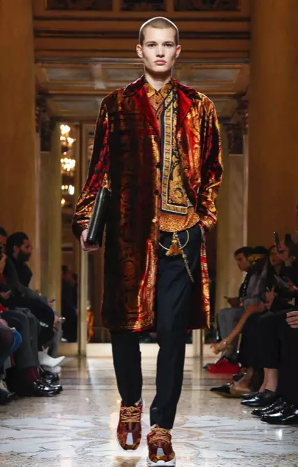 I-VERSACE MENSWEAR FALL WINTER 2018 MILAN1