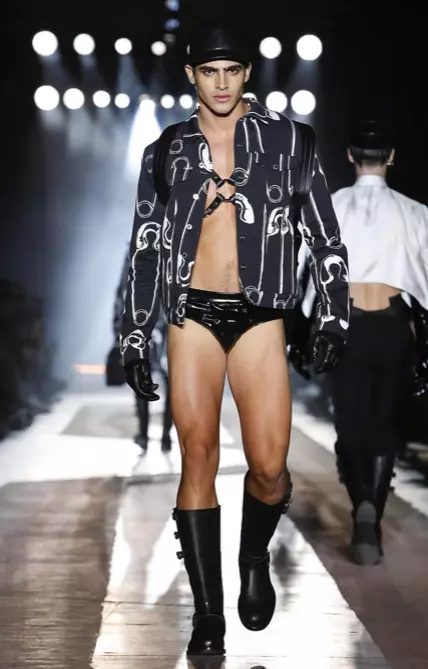 MOSCHINO FALL WINTER 2018 MENSWEAR WӘМ ХАТЫН-КЫЗЛАР МИЛАН7