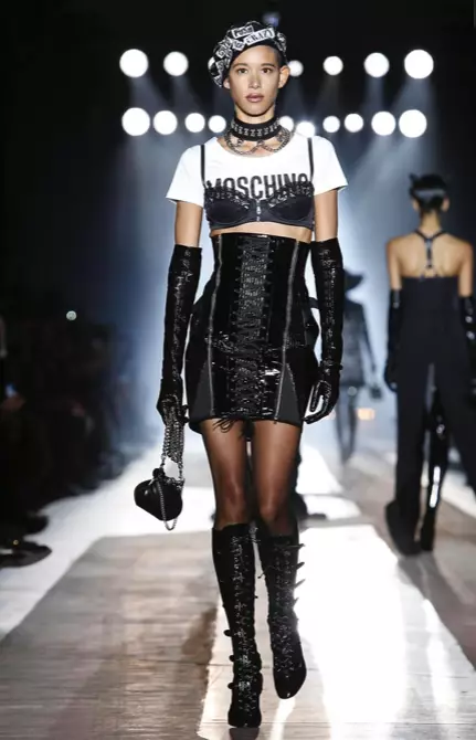 MOSCHINO HERFS WINTER 2018 MANSLEER EN VROUES VOORVERGADERING MILAN8