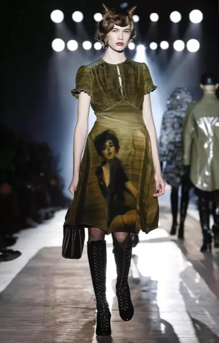 MOSCHINO VJESHTË DIMËR 2018 PARAKOLLEKSION VESHJE PËR MESHKUJ DHE FEMRA MILAN1