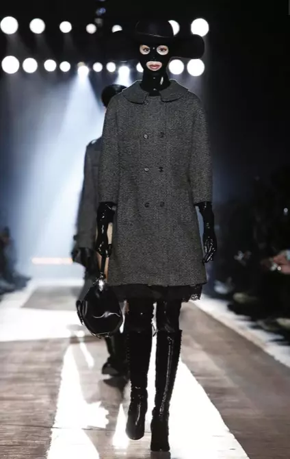 MOSCHINO 2018KO UDAZKEN NEGUA GIZONEZKOA ETA EMAKUMEEN AURREBILKETA MILAN62