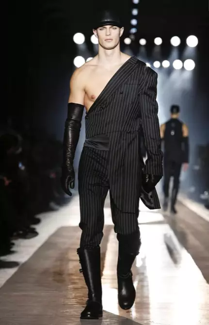 MOSCHINO HERFS WINTER 2018 MANSLEER EN VROUES VOORVERGADERING MILAN58