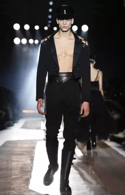 MOSCHINO SÜGISTALV 2018 MEESTERIIDED JA NAISTE EELKOLLUMINE MILAN33