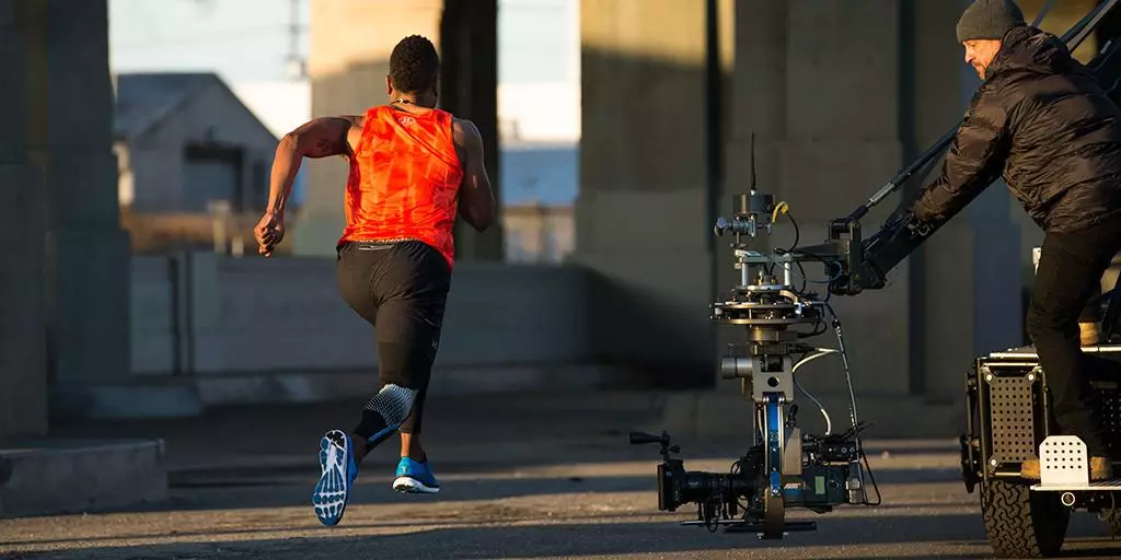 Trčanje s najboljom novom sportskom odjećom Under Armour 815