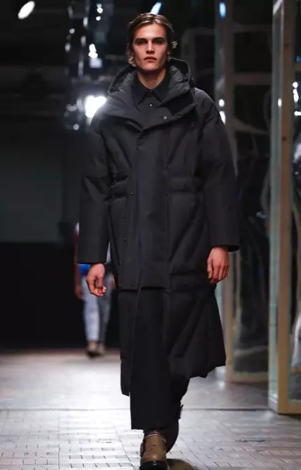 DIRK BIKKEMBERGS MENSWEAR AŬTUNO VINTRO 2018 MILANO7