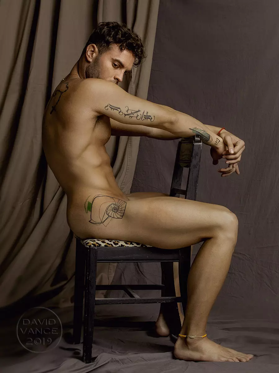 Andrew Corvin por David Vance para PnV Network