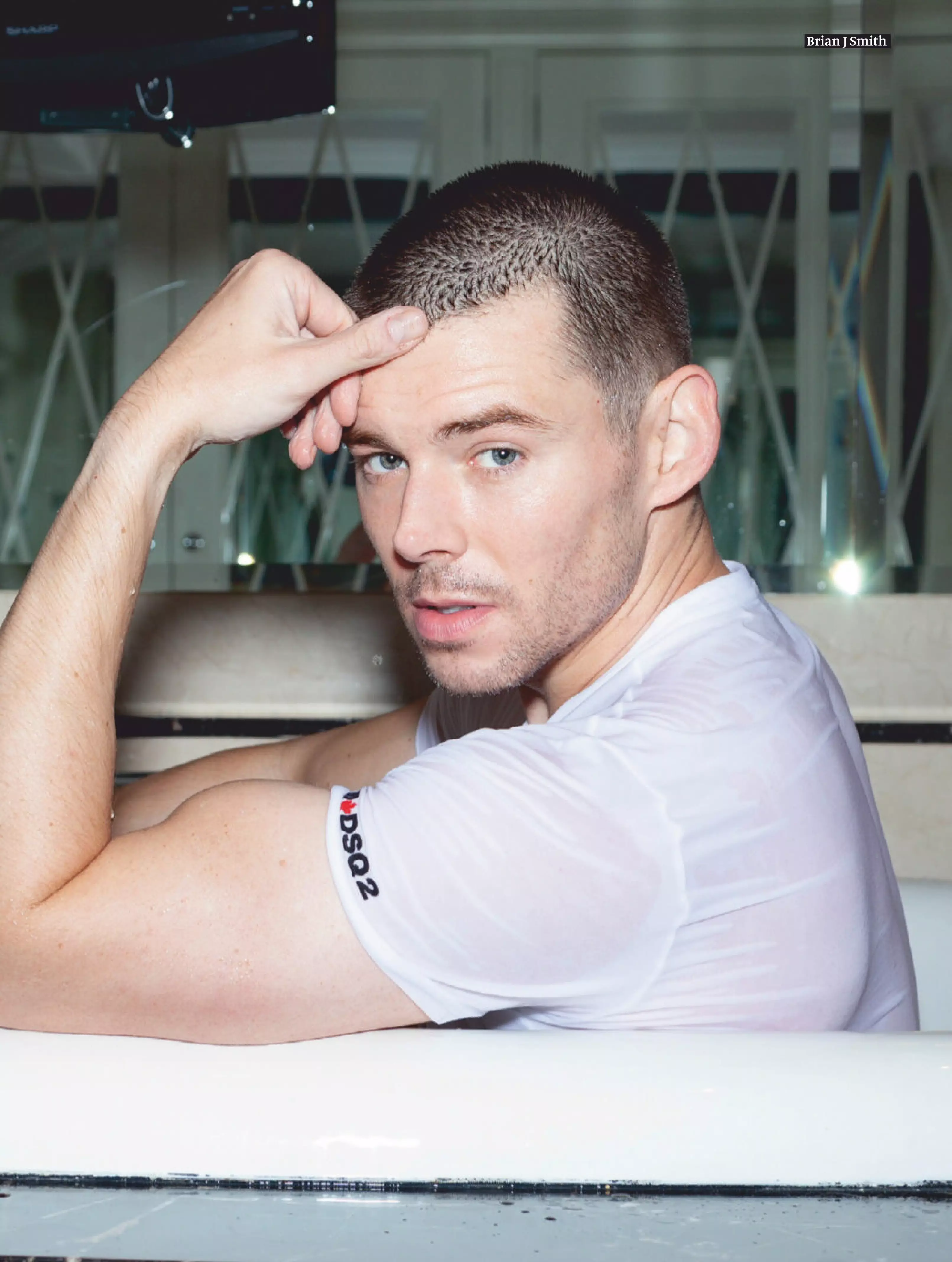 Brian J Smith for Attitude 2019 年 12 月社论