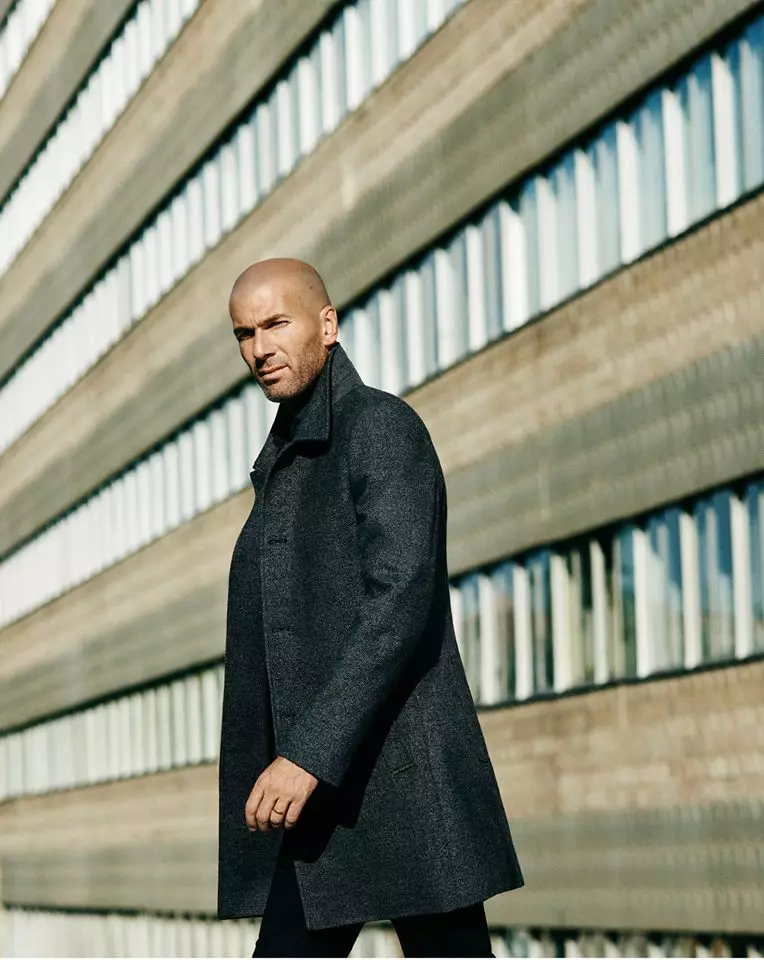 Zidane è tornato Presentando la nostra linea più urbana in cui il blu, il grigio e il nero si conformano alla tavolozza dei colori predominante di una collezione contemporanea e versatile. Scopri la collezione qui: http://mng.us/1JCxU0N #ZidaneforMANGO