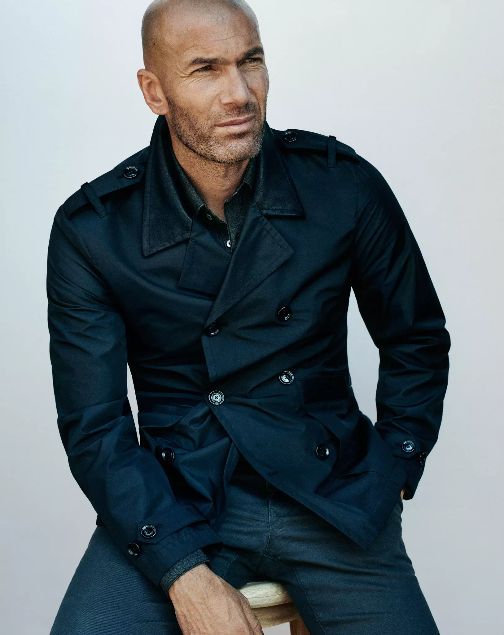 Zidane kembali Memperkenalkan barisan paling urban kami di mana biru, kelabu dan hitam menepati palet warna yang mendominasi koleksi kontemporari dan serba boleh. Temui koleksi di sini: http://mng.us/1JCxU0N #ZidaneforMANGO