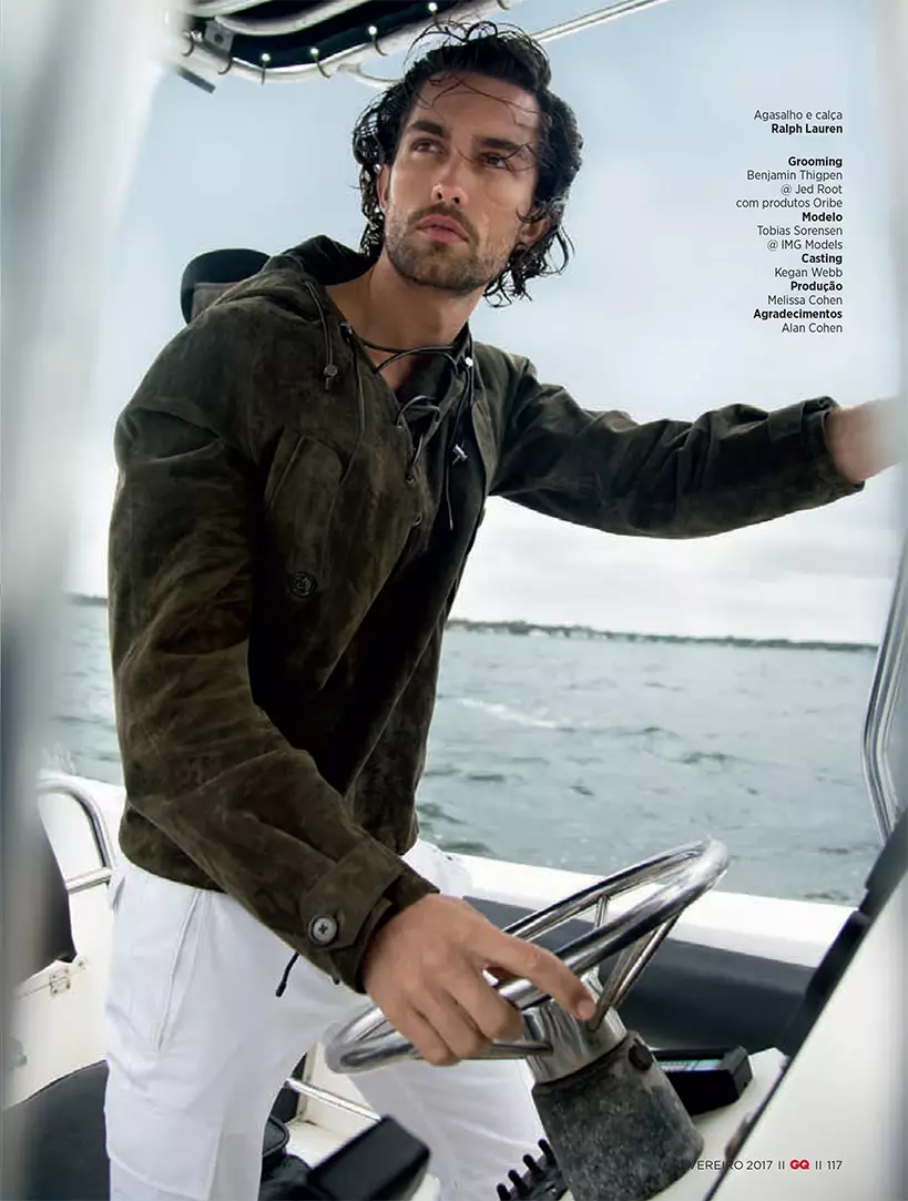 tobias-sorensen-in-%22mar-seguro%22-for-gq-brazil-by-karl-simone7