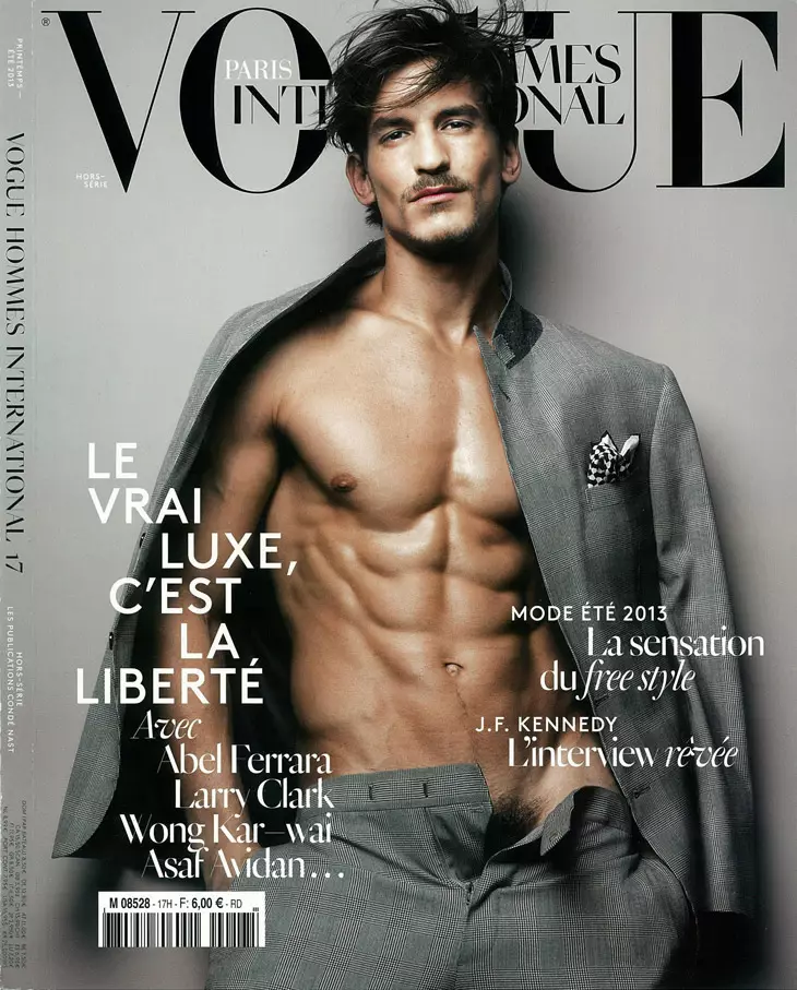 Жаррод-Скотт-Vogue-Hommes-International-01