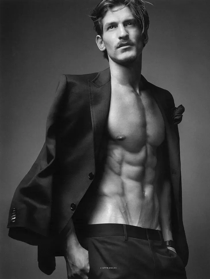 Jarrod-Scott-Vogue-Hommes-Internasionaal-08