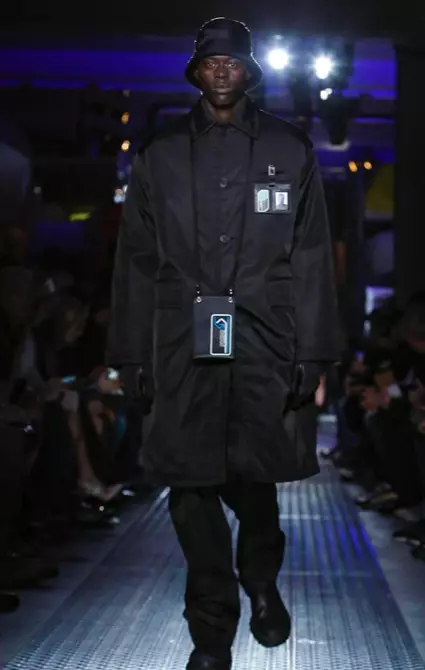 PRADA MENSWEAR האַרבסט ווינטער 2018 מילאַן49