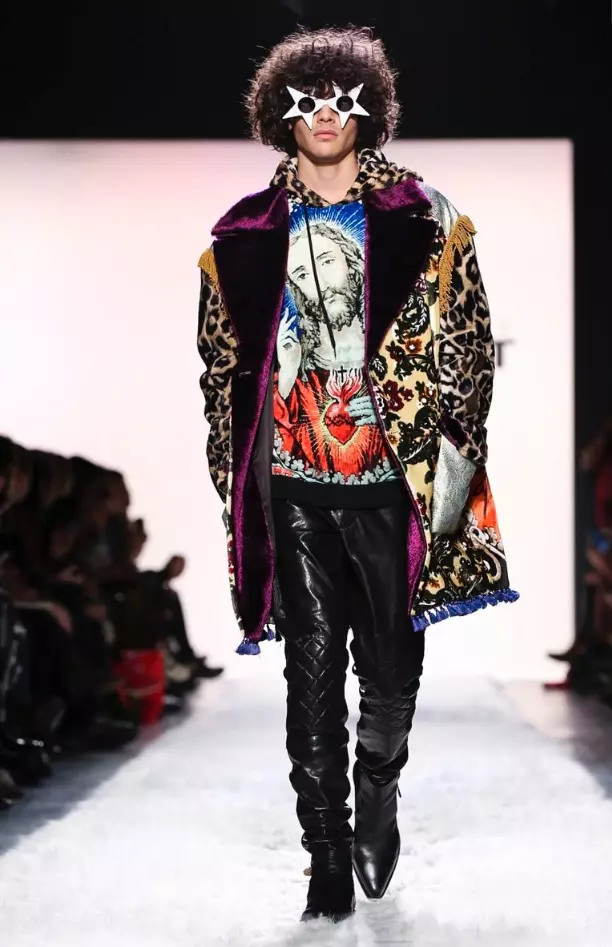 Jeremy Scott afslørede sin efterår/vinter 2017-kollektion under New York Fashion Week.