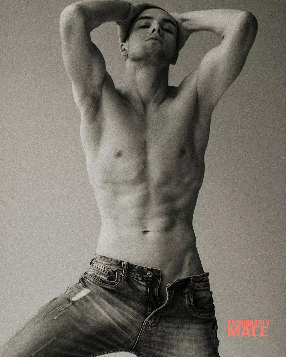 Ruslan Soloviev por Serge para #NothingButJeans