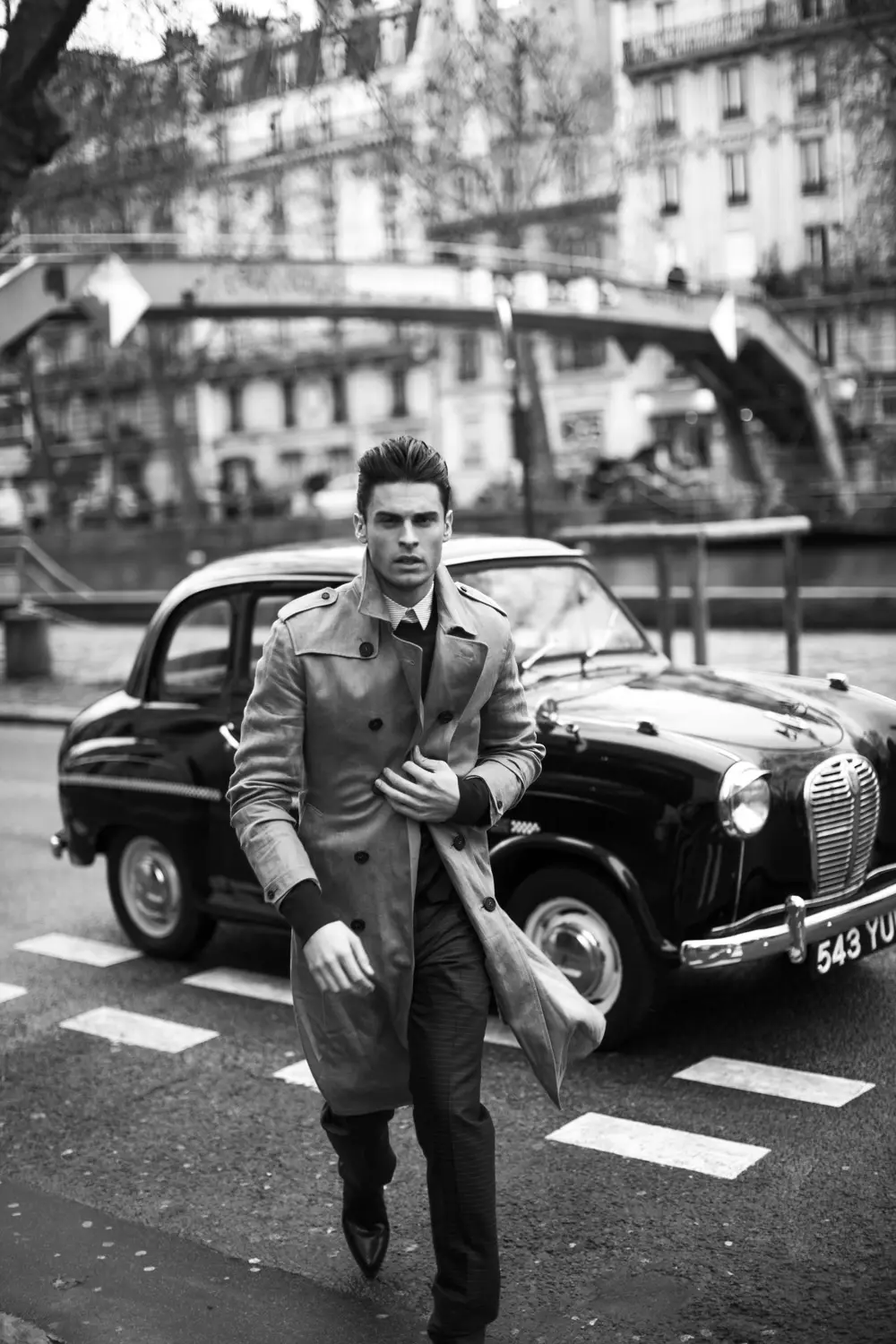 Baptiste Giabiconi @MgM Paris reprezentujący lata 50. inspirowany Marlo Brandon autorstwa Magdaleny Lawniczak & Fashion autorstwa Fleur Huynn Evans dla wydania ODDA 8 Decades