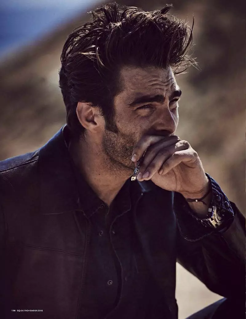 It Spaanske topmodel Jon Kortajarena is fotografearre troch Matthew Brookes en stylearre troch Manuela Hainz, foar de novimber 2015-útjefte fan GQ Germany.